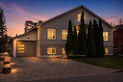 296 Lennox Avenue, Richmond Hill, ON, exterior