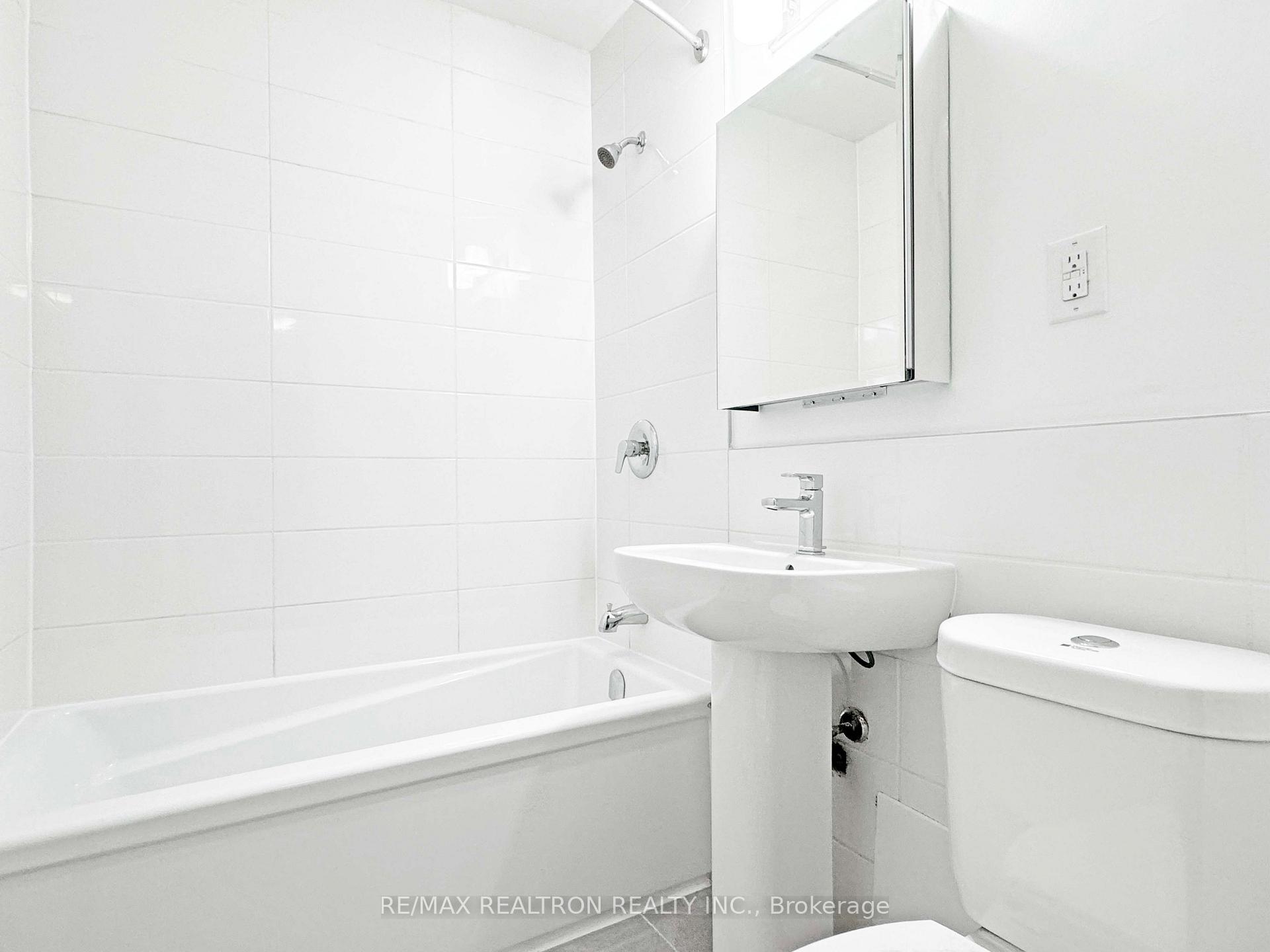 109 - 1545 Bathurst Street, Toronto C03, ON, exterior