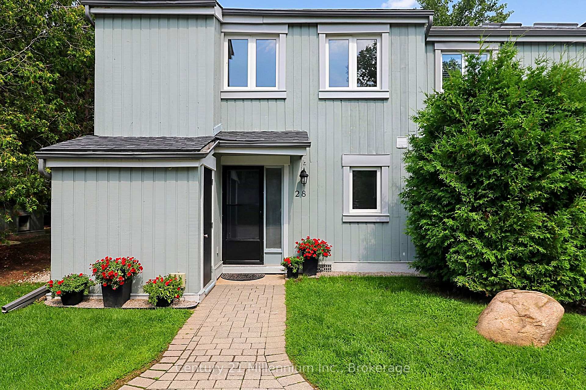 28 - 127 Fairway Crescent, Collingwood, ON, exterior