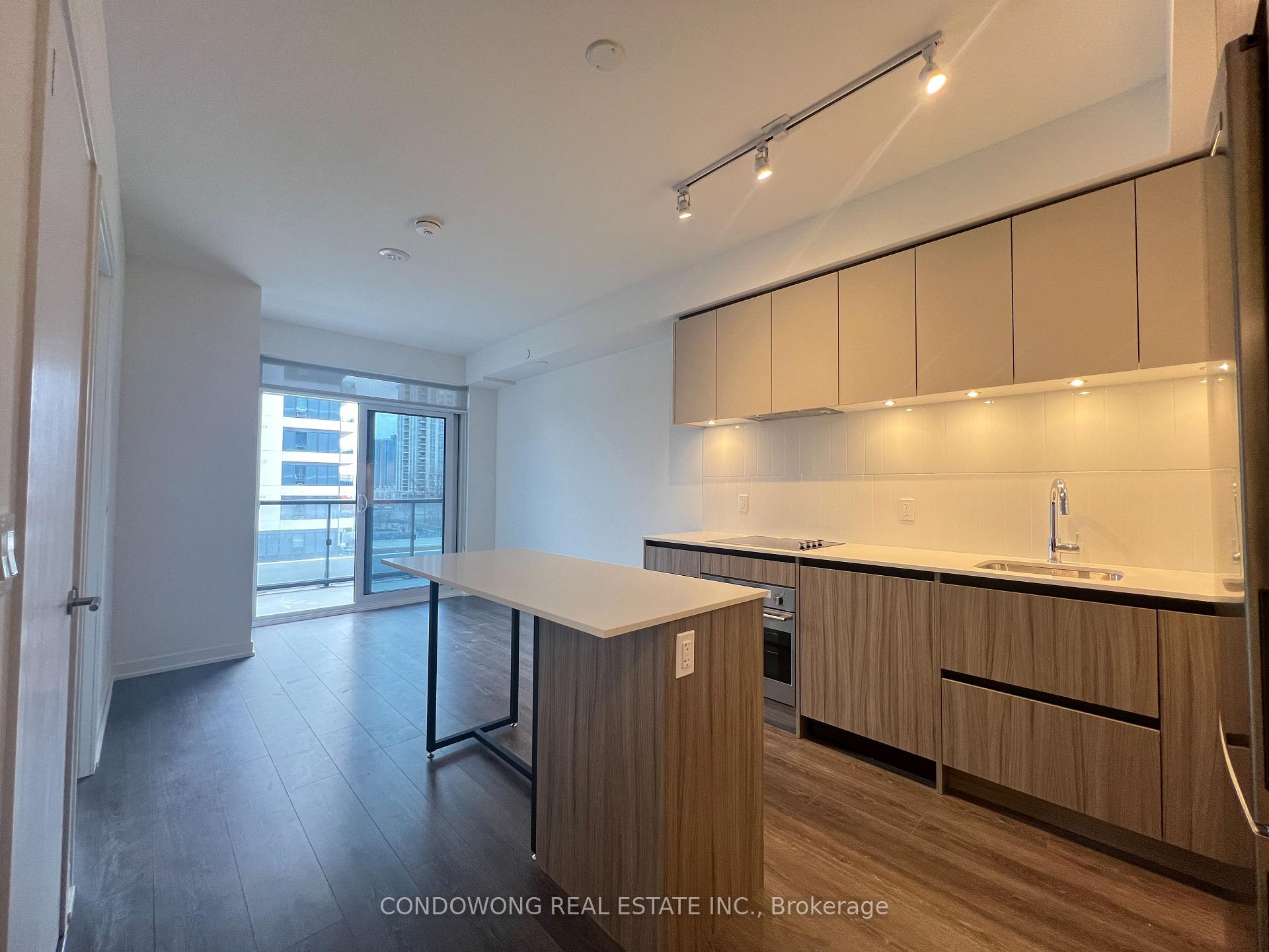 518 - 7950 Bathurst Street, Vaughan, ON, exterior