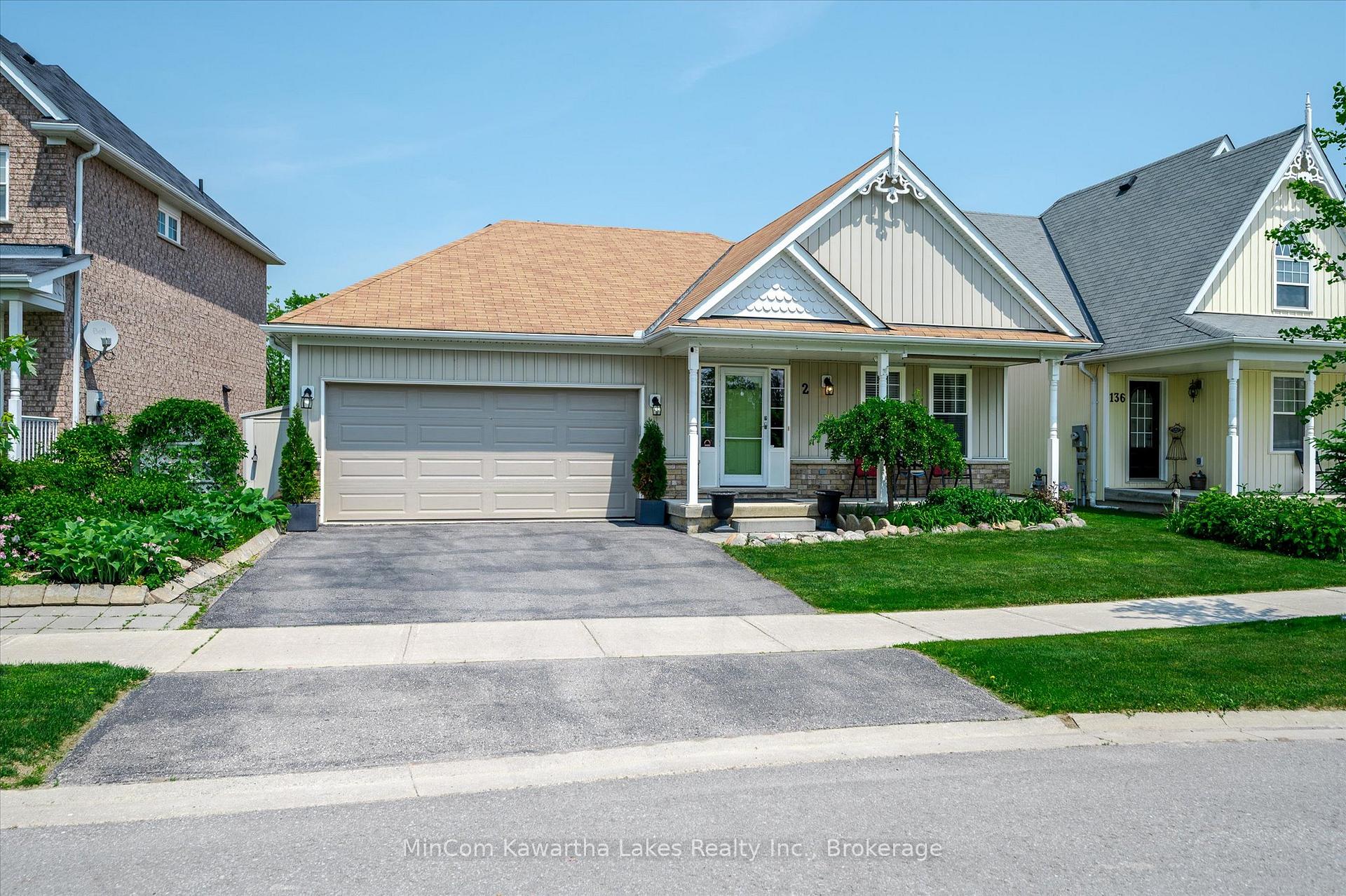 2 Peace Crescent, Peterborough, ON, exterior