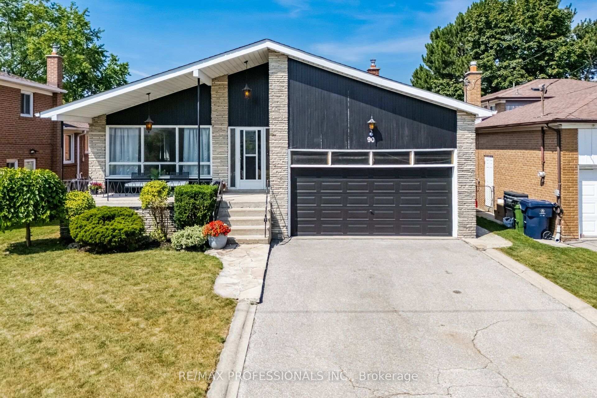 90 Peckham Avenue, Toronto C07, ON, exterior