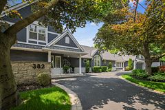 382 Trafalgar Road, Oakville, ON, exterior