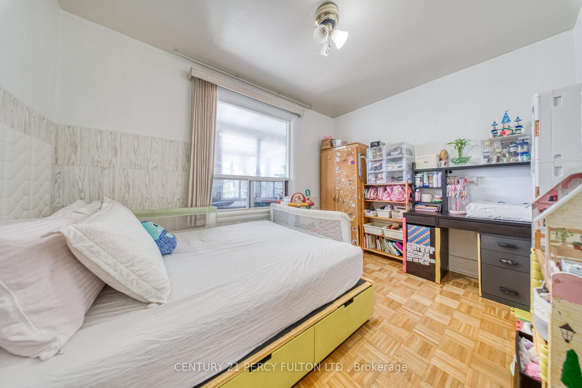 15 Haverson Boulevard, Toronto W03, ON, exterior