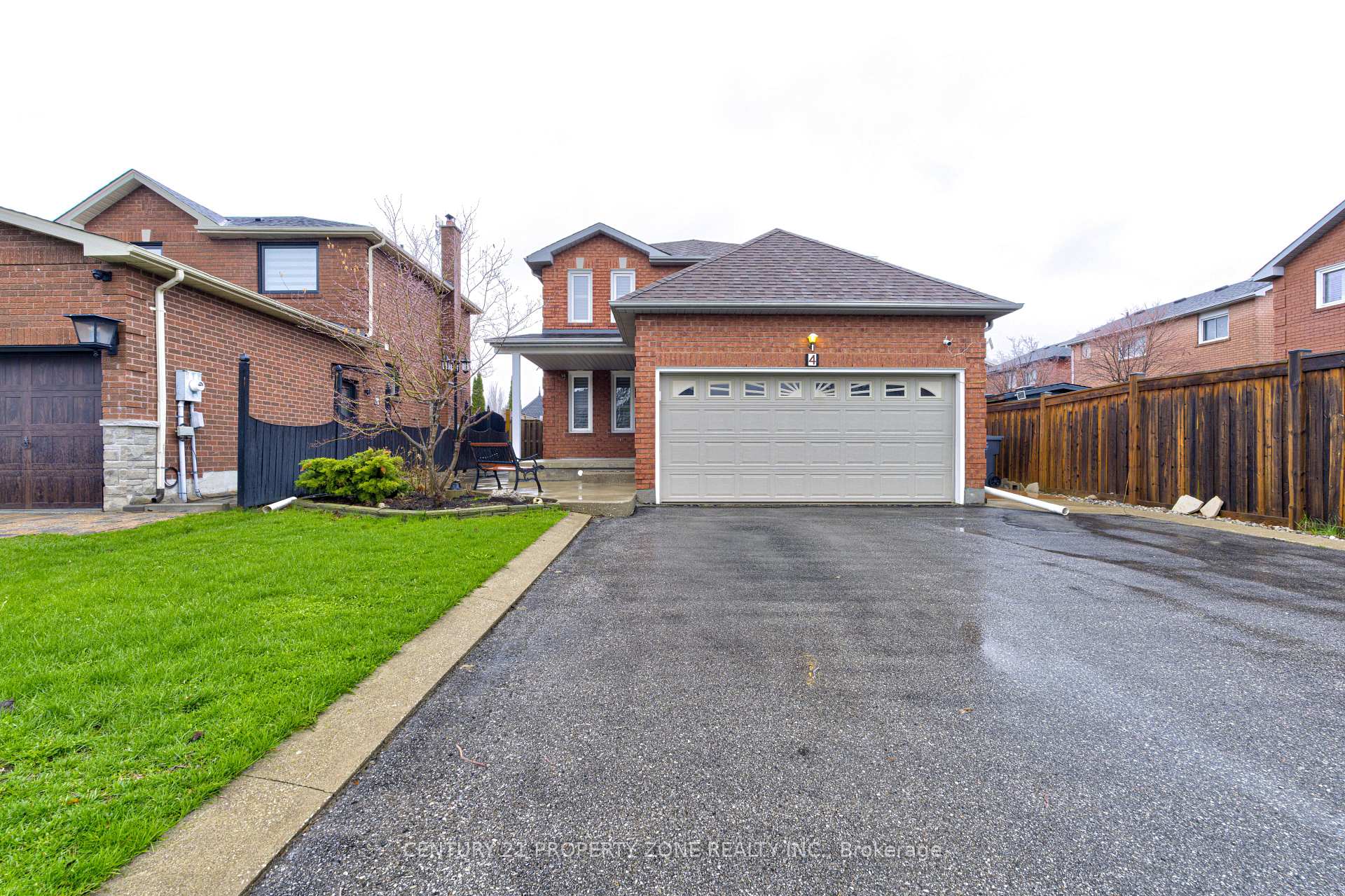 4 Compton Court, Caledon, ON, exterior