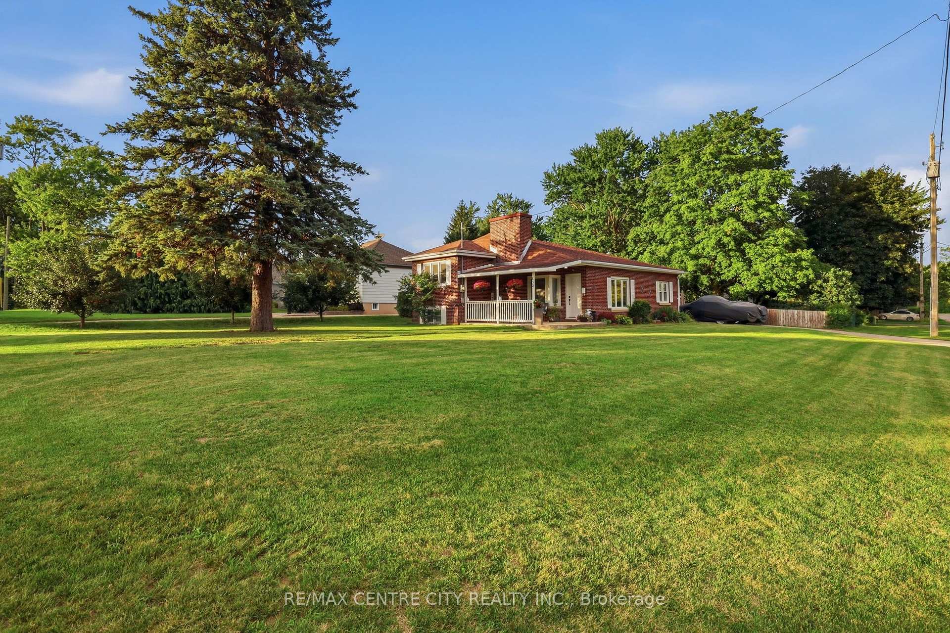 438 Forest Lawn Avenue, London East, ON, exterior