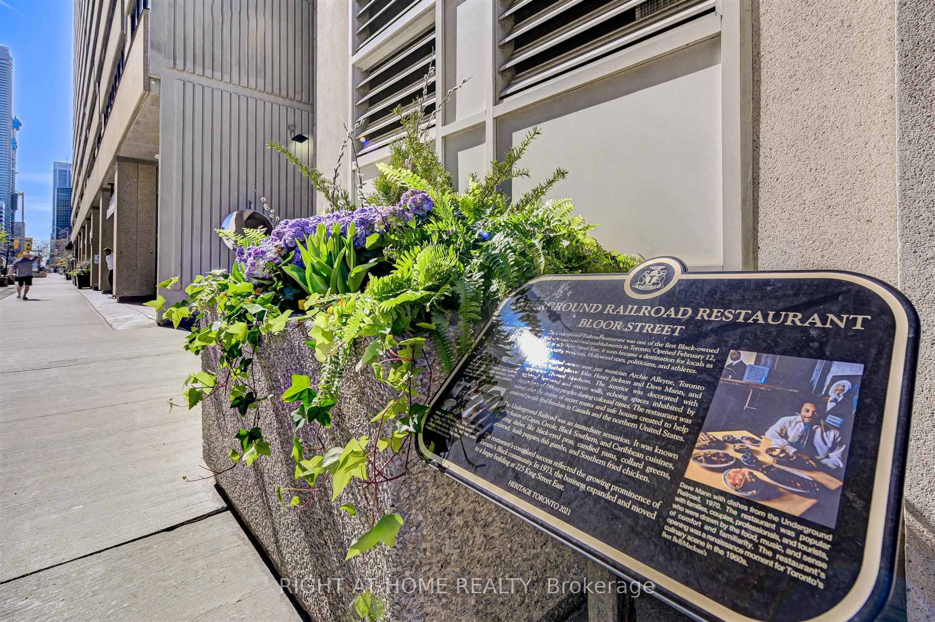 507 - 388 Bloor Street E, Toronto C09, ON, exterior