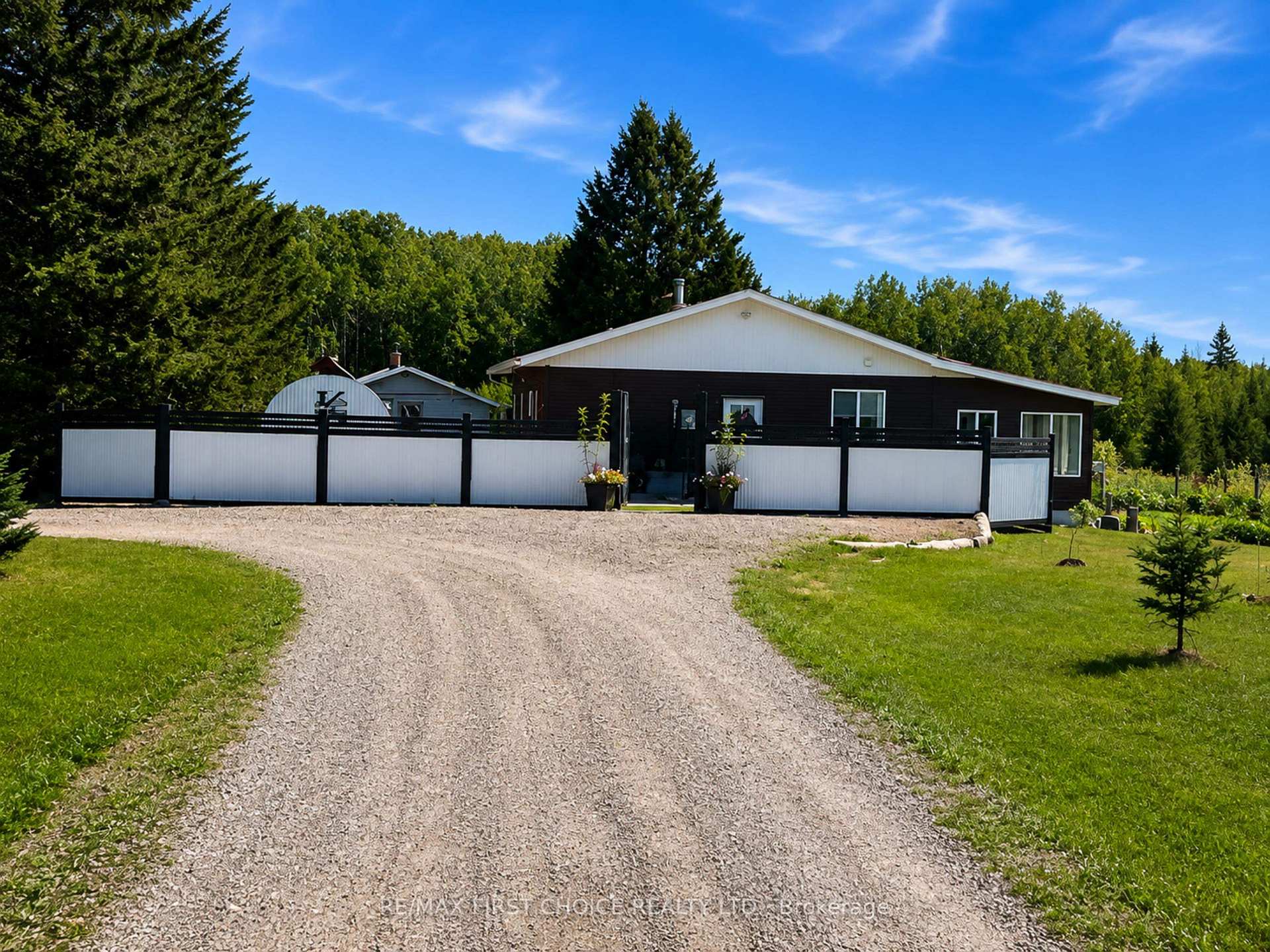 PCL23545 SEC 16 Lauzon Road, Rainy River Remote Area, ON, exterior