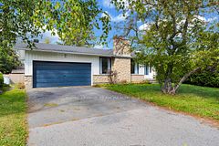 101 Country Lane W, Kanata, ON, exterior