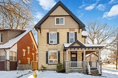 2 - 79 Beaconsfield Avenue, London South, ON, exterior