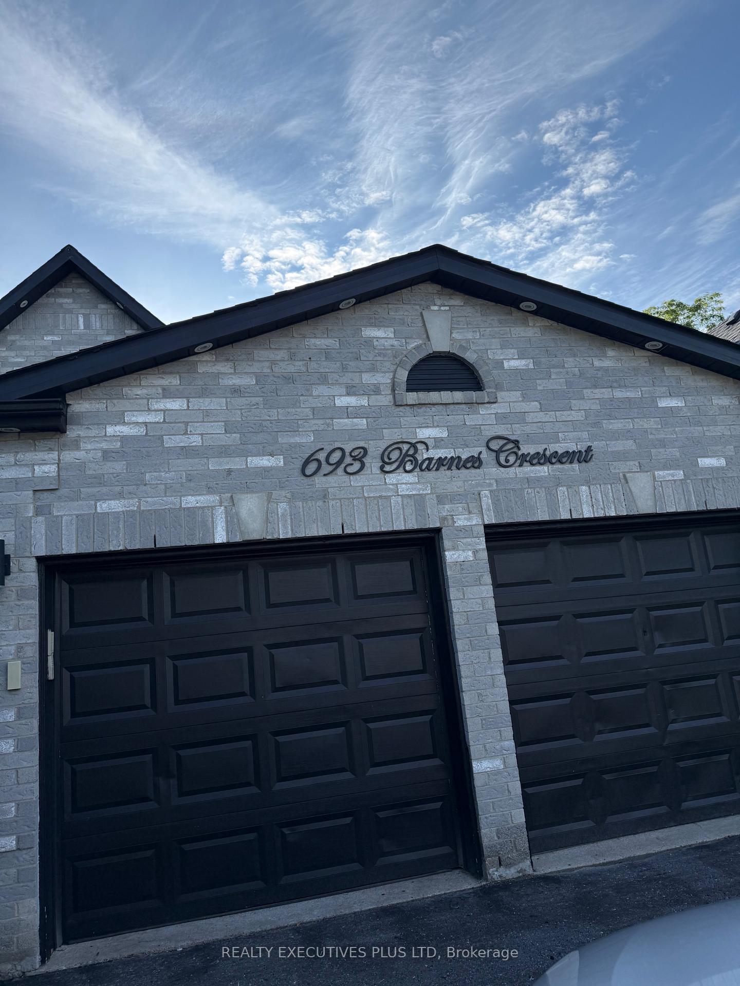 693 Barnes Crescent, Oshawa, ON, exterior