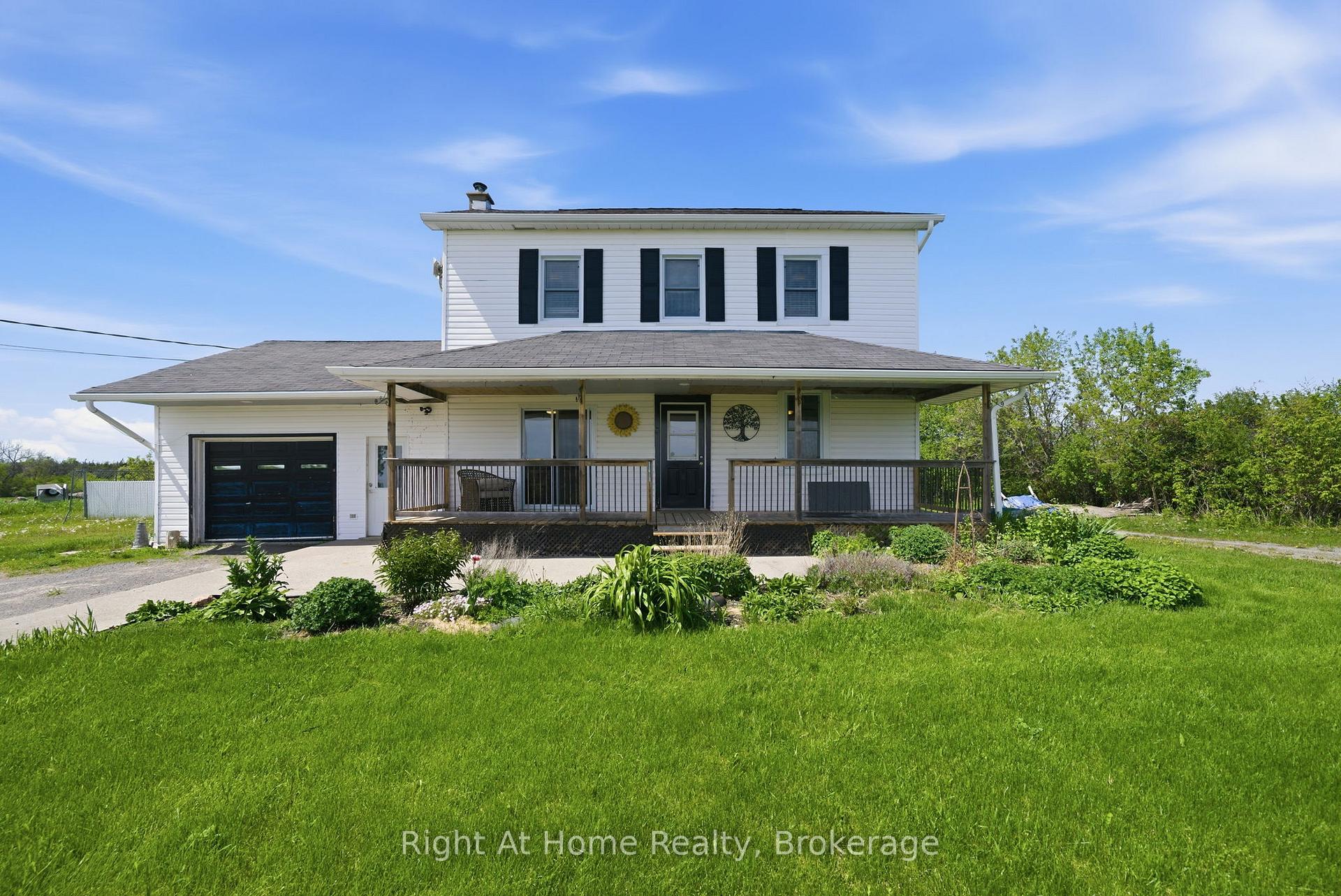 660 County Rd 19 Road, Prince Edward County, ON, exterior