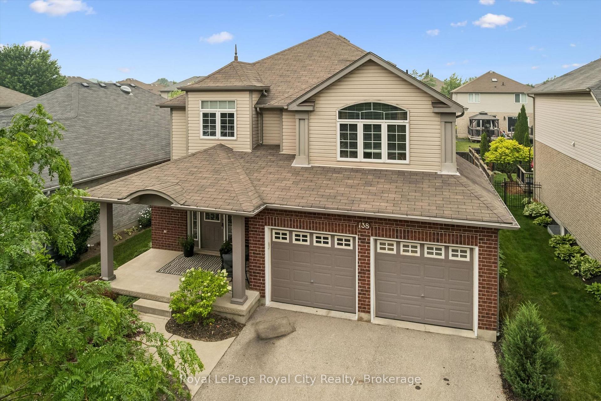 138 Flanders Road, Waterloo, ON, exterior