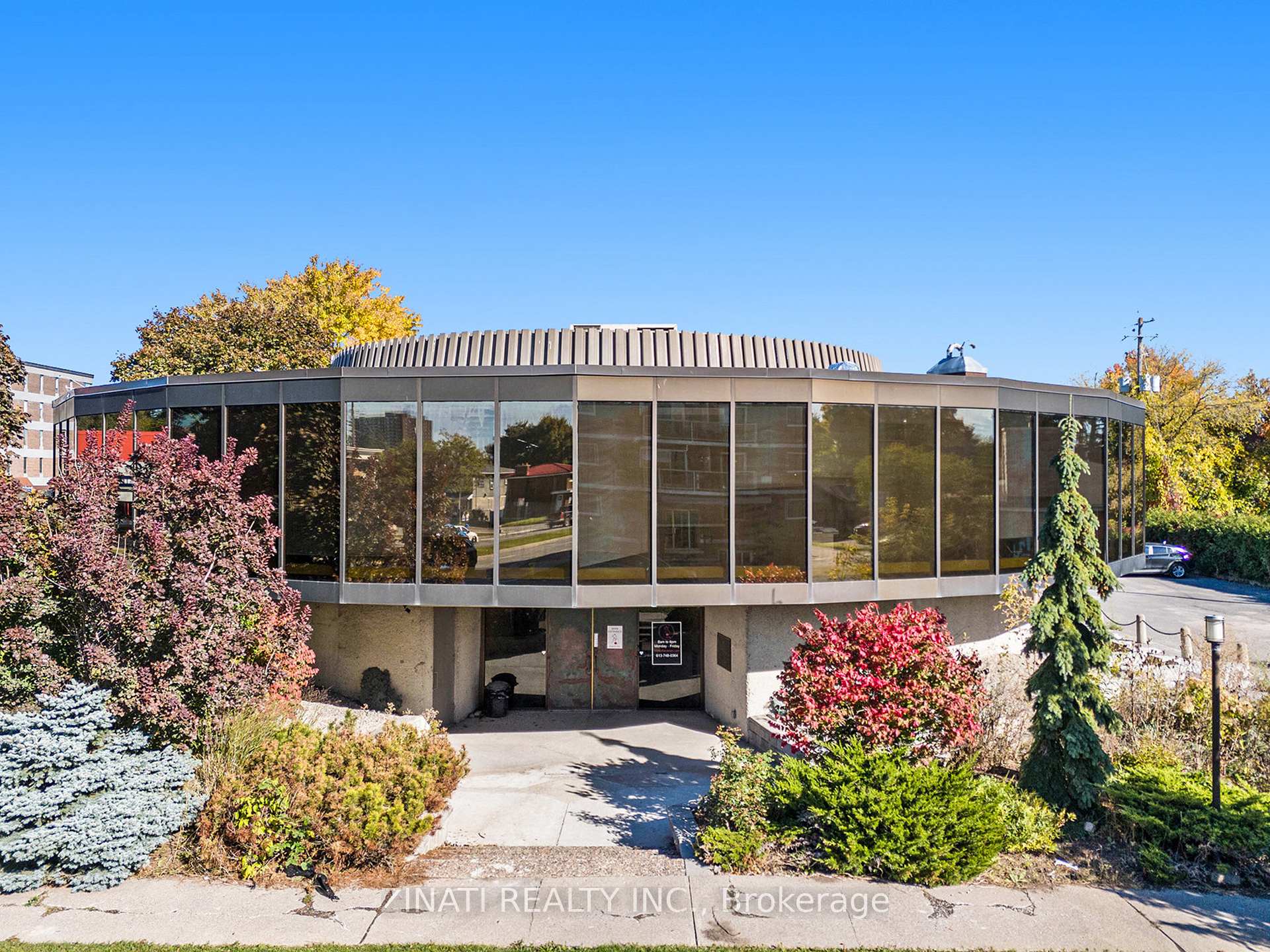 207 - 2300 CARLING Avenue, Britannia Heights - Queensway Terrace N and Area, ON, exterior