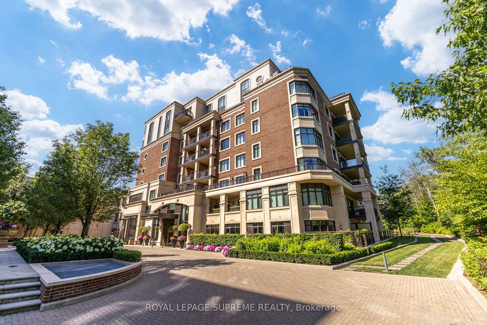 227 - 1900 Bayview Avenue, Toronto C12, ON, exterior