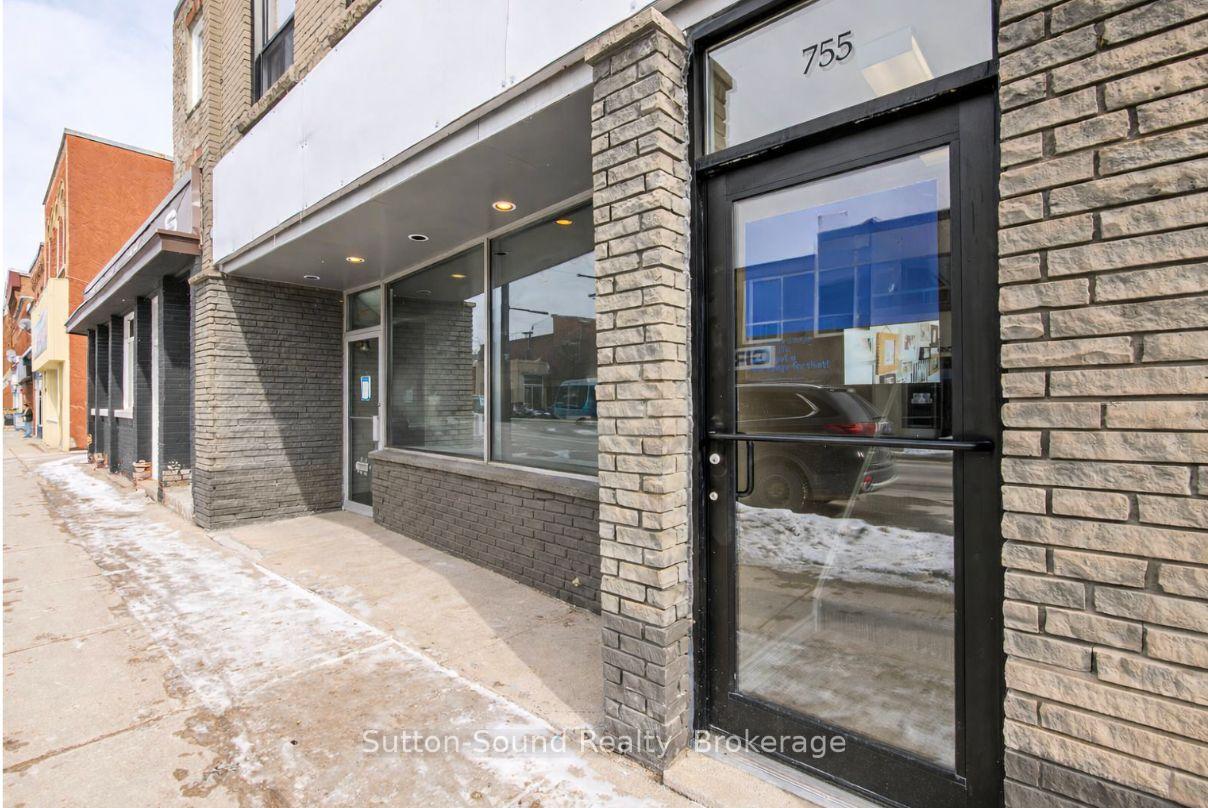 755 2nd Avenue E, Owen Sound, ON, exterior