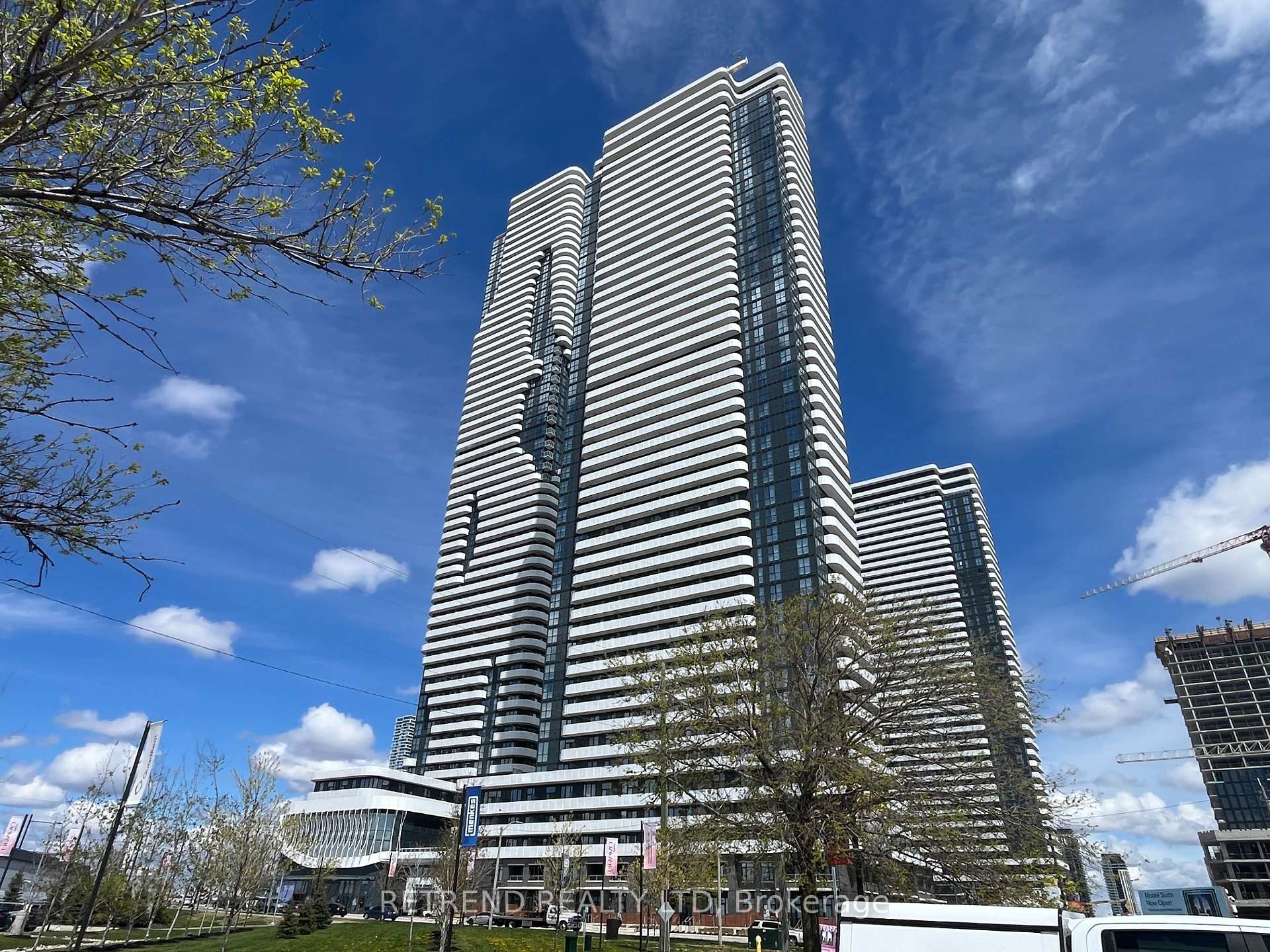 1709 - 195 Commerce Street, Vaughan, ON, exterior