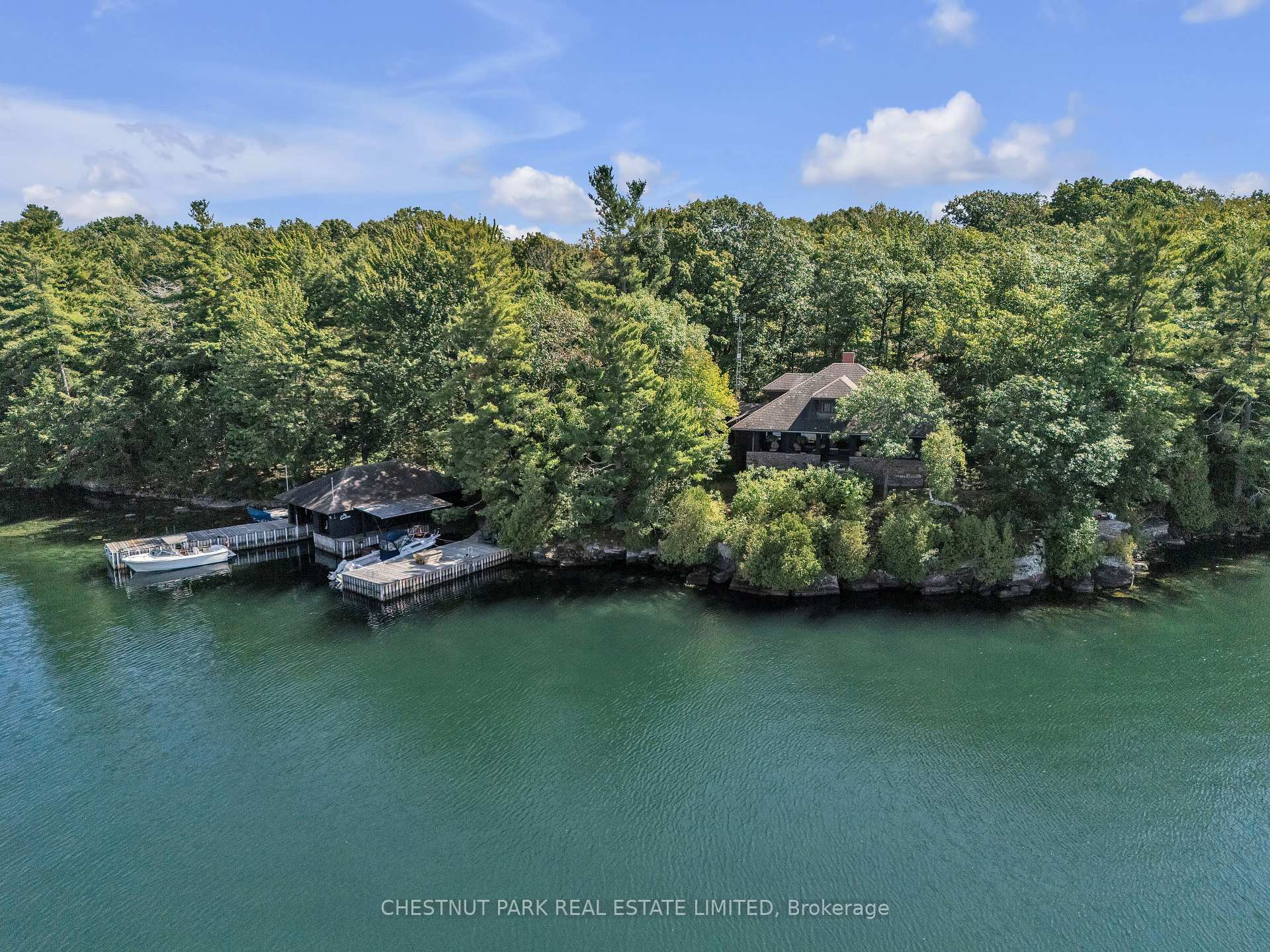 36 BOSTWICK Island, Leeds and the Thousand Islands, ON, exterior