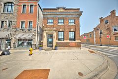 2 Front Street N, Thorold, ON, exterior