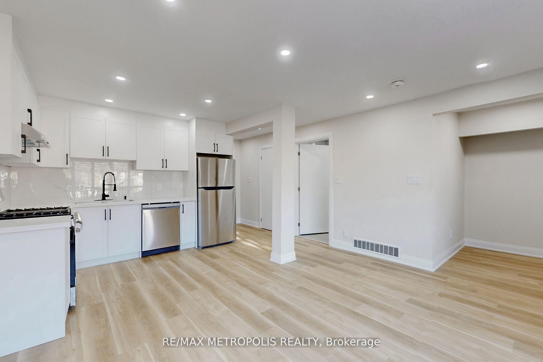 Upper - 85 Primula Crescent, Toronto W05, ON, exterior