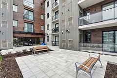 205 - 7549 A Kalar Road, Niagara Falls, ON, exterior