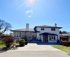 2263 Harcourt Crescent, Mississauga, ON, exterior