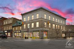2 GORE Street E, Perth, ON, exterior