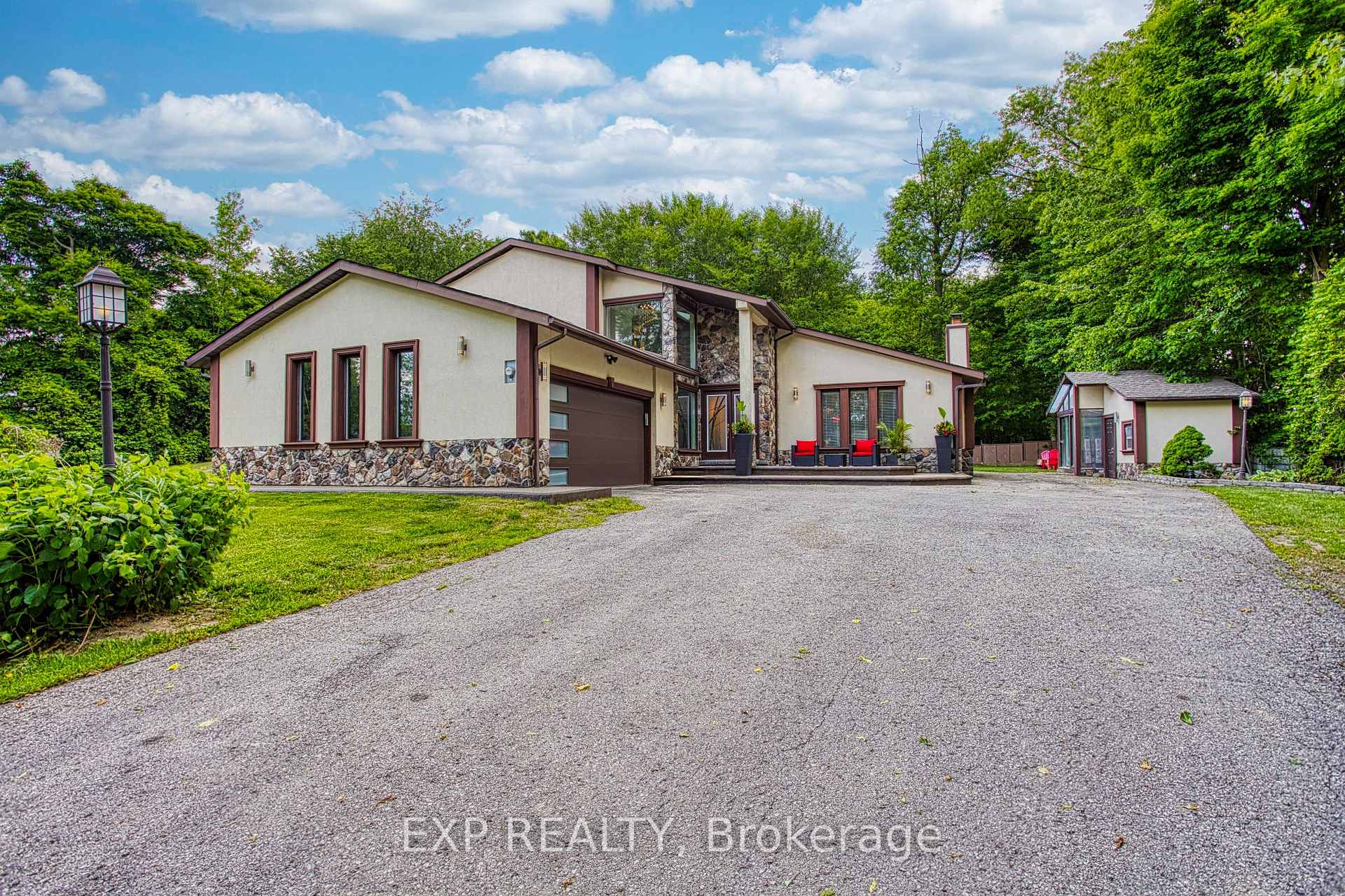 3263 Guyatt Road, Hamilton, ON, exterior