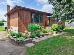 8240 93 Highway, Tiny, ON, exterior