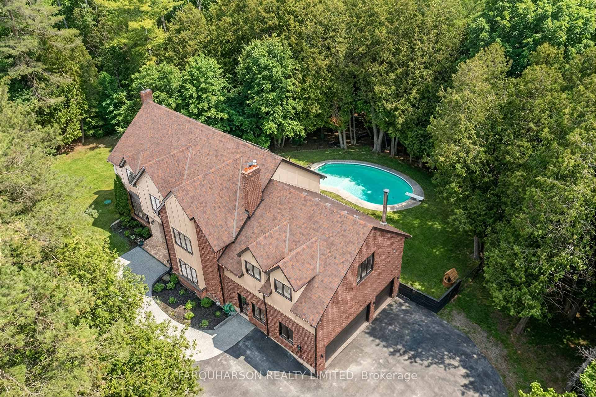 1 Foxlair Court, Whitchurch-Stouffville, ON, exterior