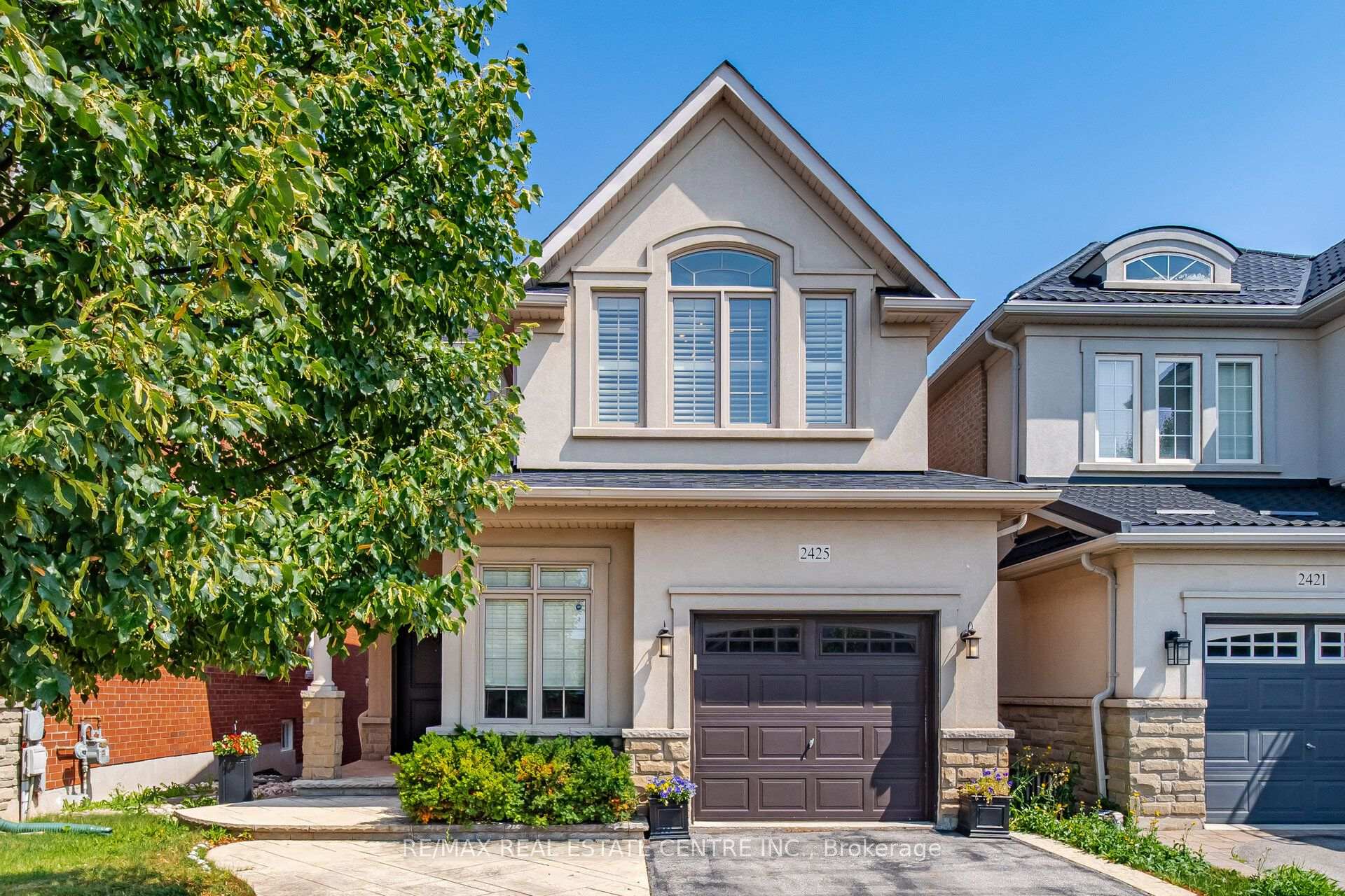 2425 QUETICO Crescent, Oakville, ON, exterior