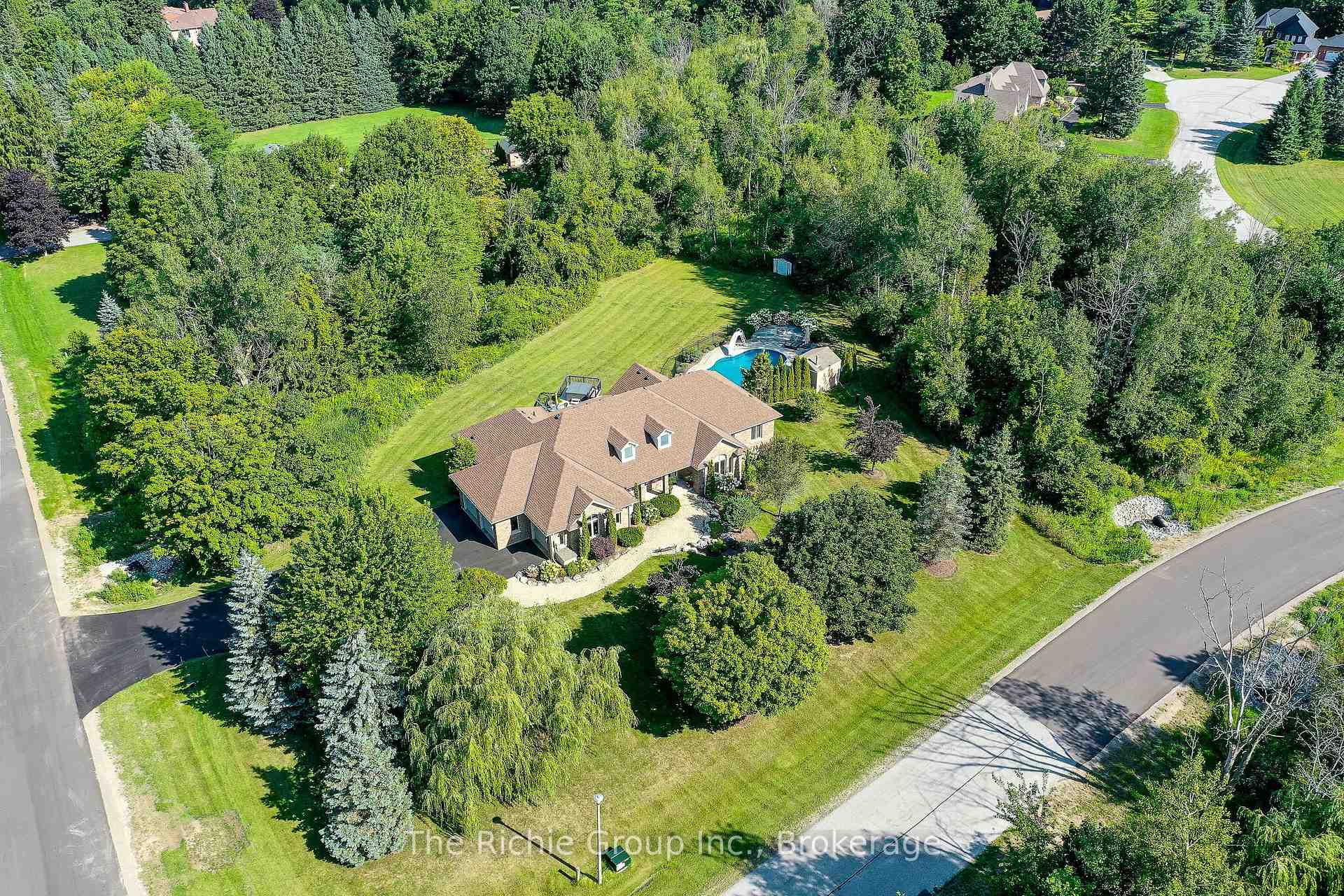 14 Briarwood Drive, Caledon, ON, exterior