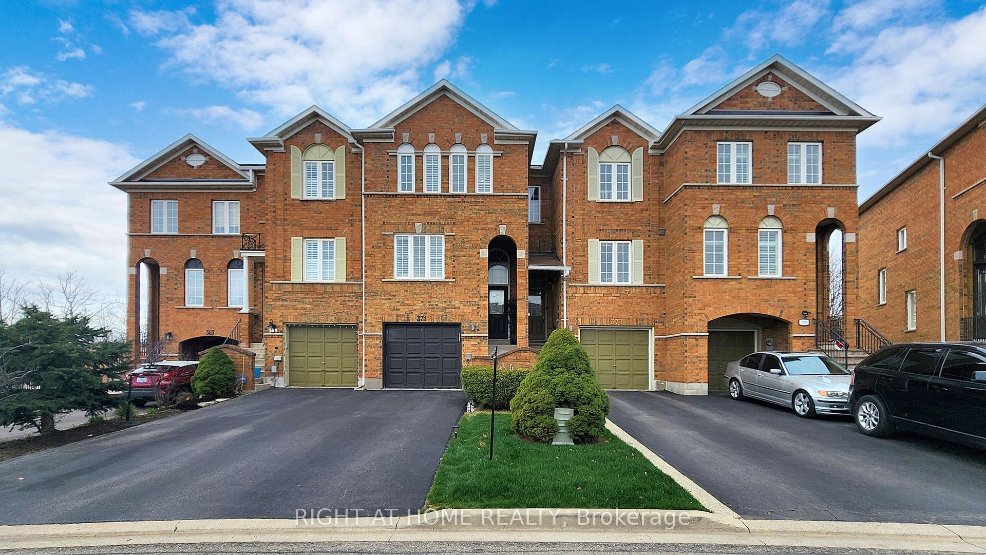 371 Fairgate Way, Oakville, ON, exterior