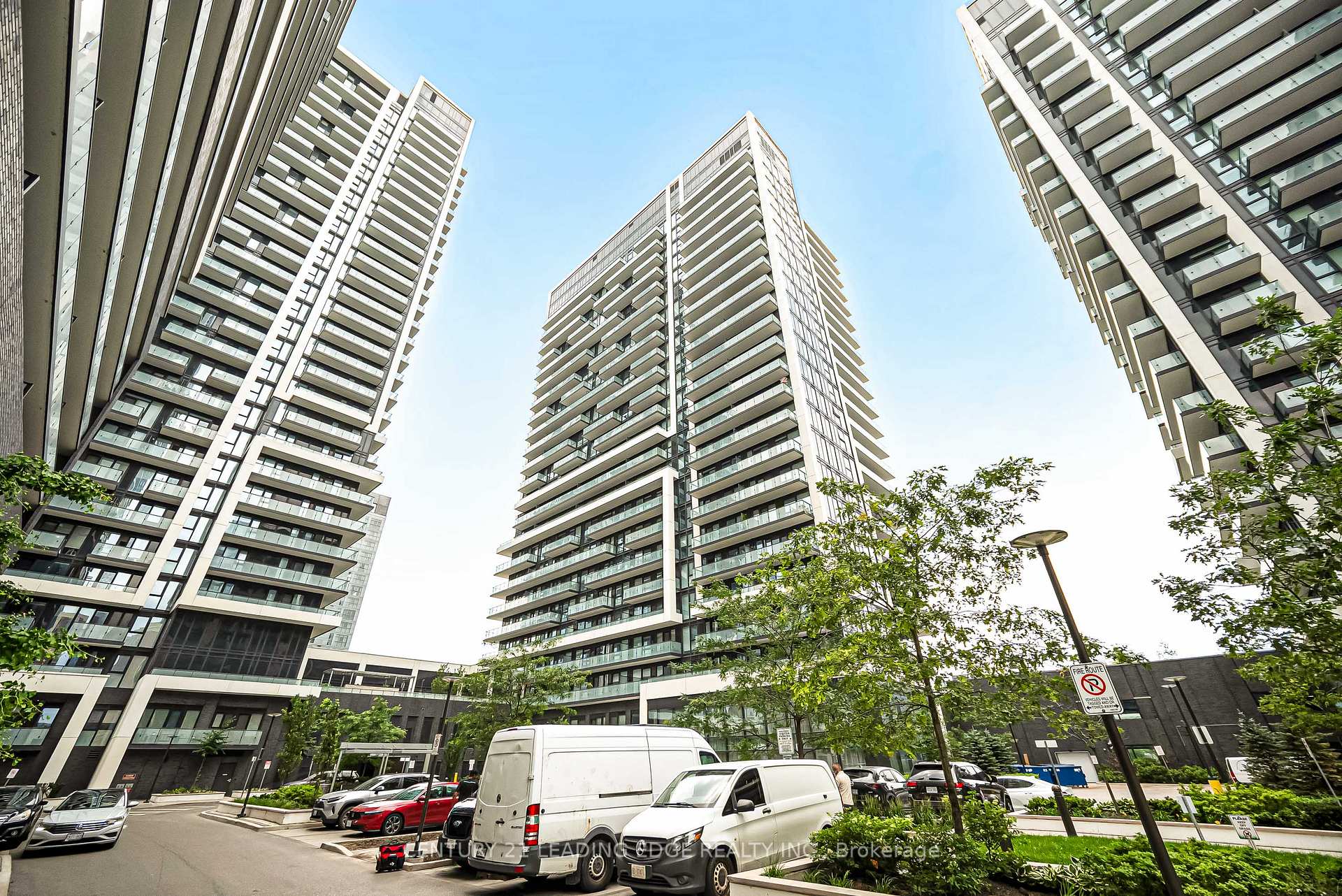 707 - 95 Oneida Crescent, Richmond Hill, ON, exterior
