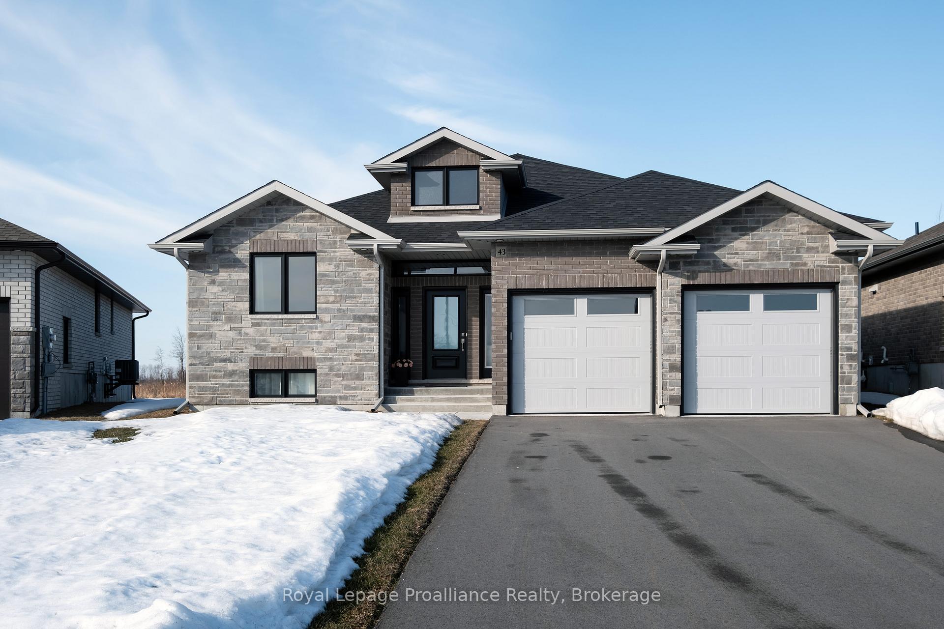 43 Cattail Crescent, Quinte West, ON, exterior