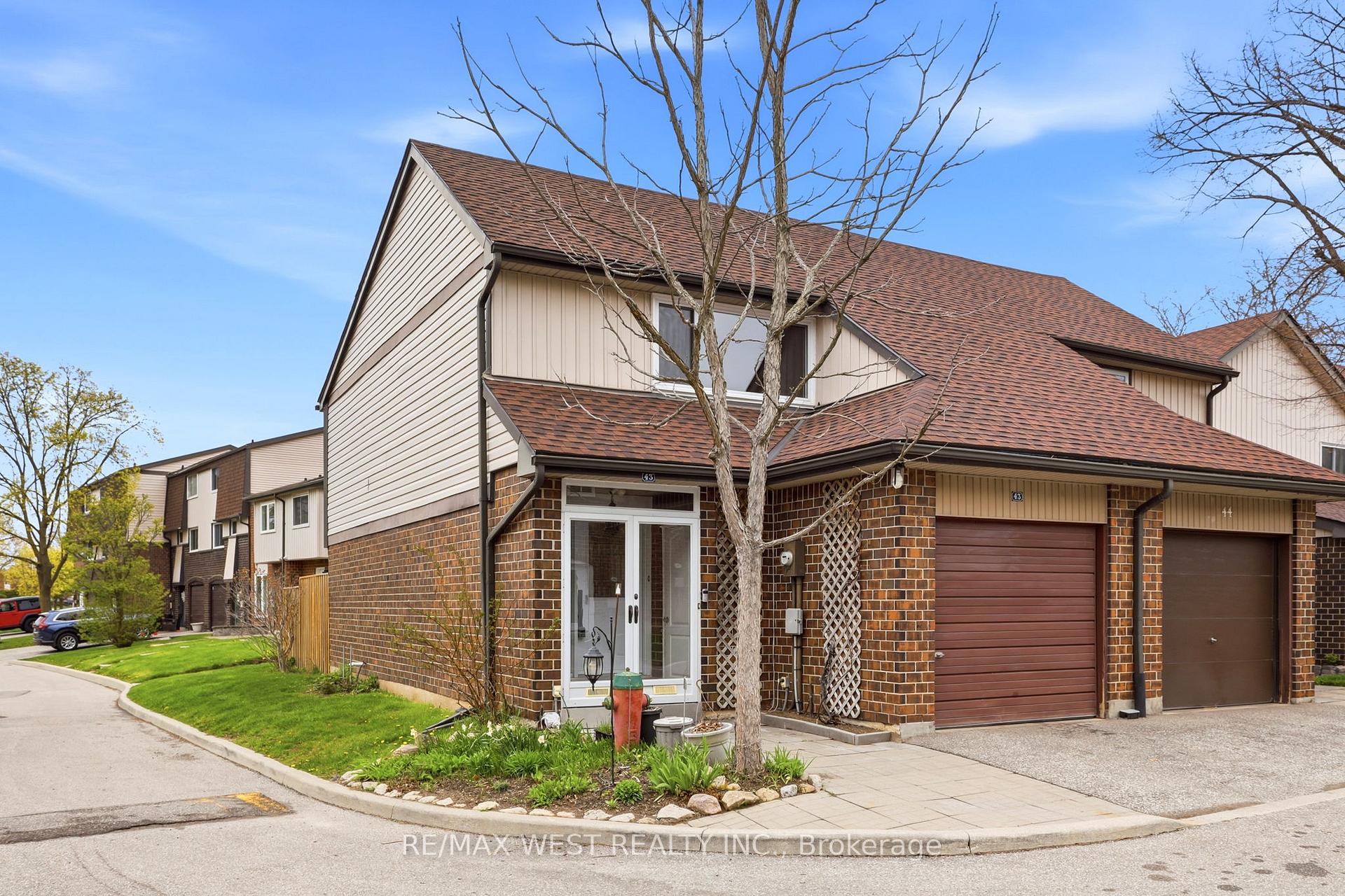 43 - 318 Laurier Avenue, Milton, ON, exterior