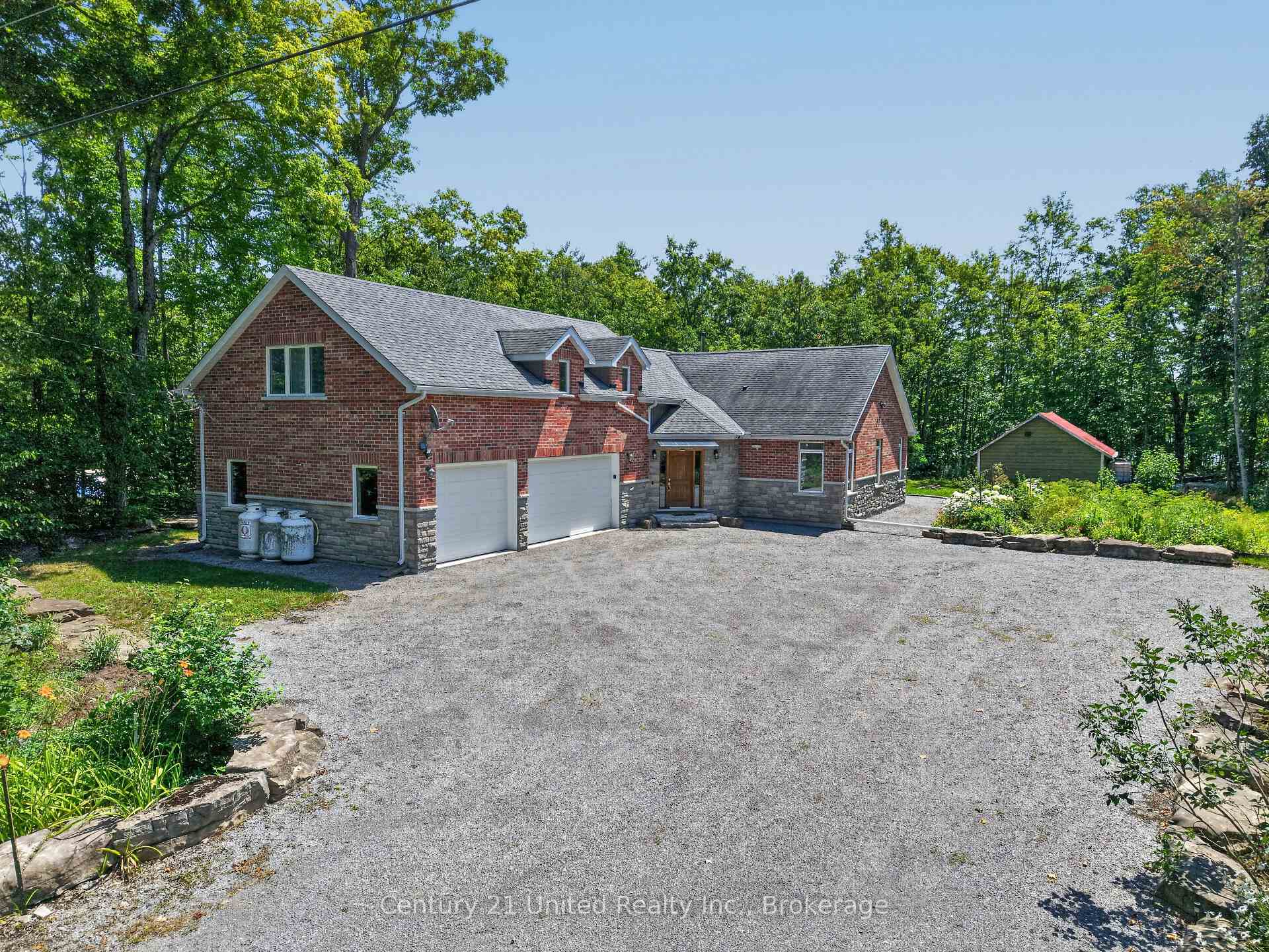 15 Library Road, North Kawartha, ON, exterior