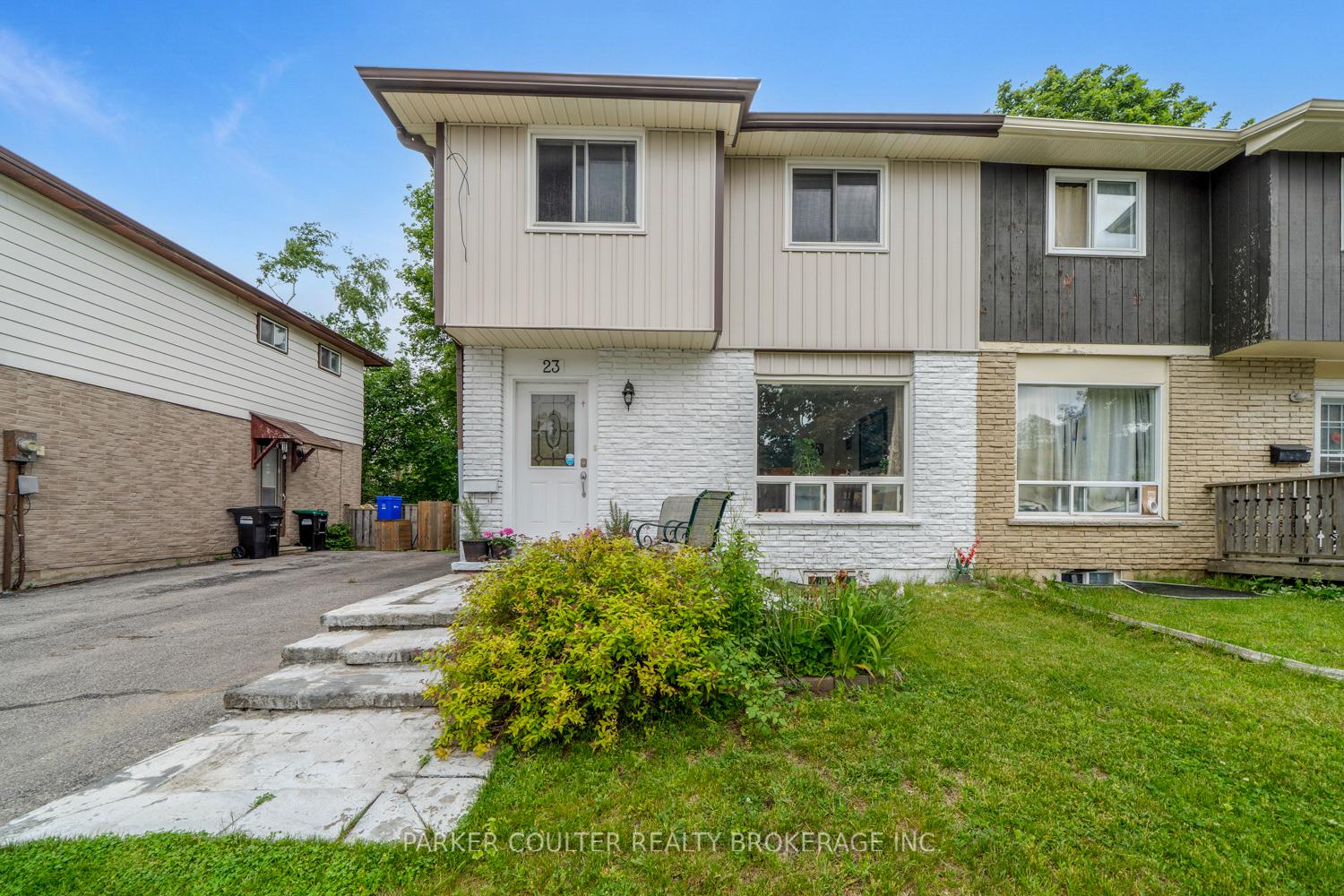 23 Chaucer Crescent, Barrie, ON, exterior