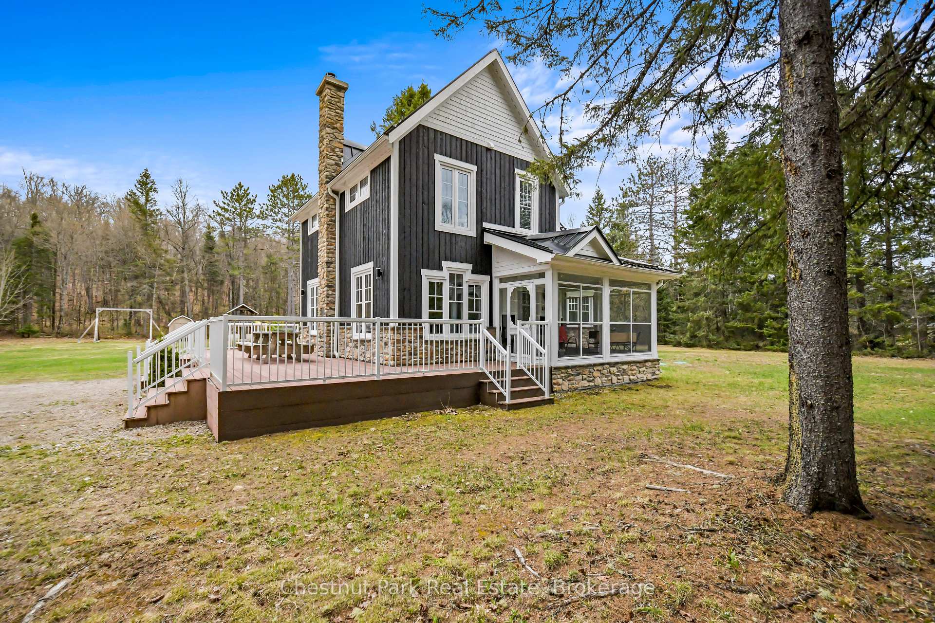 12 Emsdale Lake Road, Perry, ON, exterior