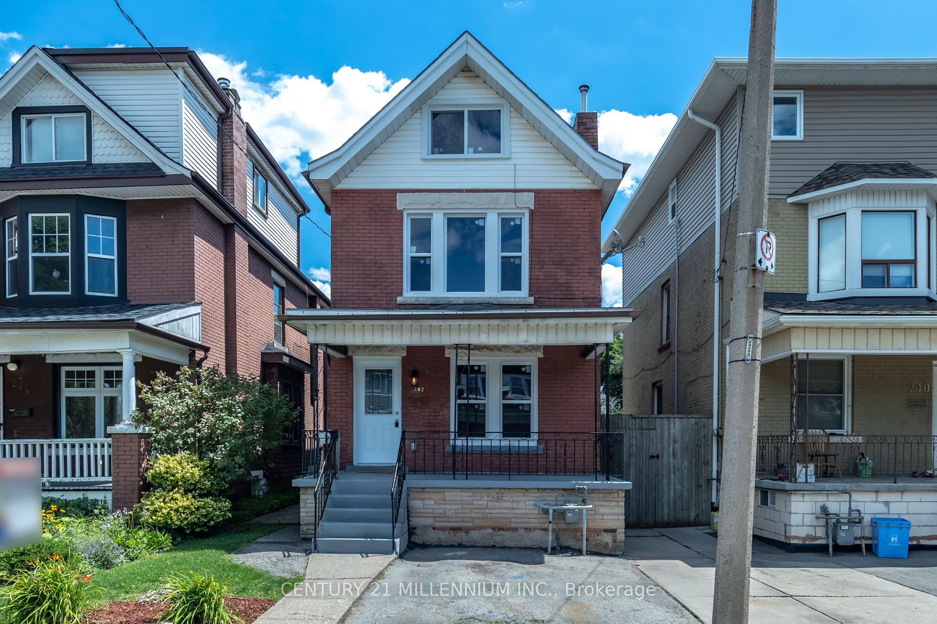 242 Balmoral Avenue N, Hamilton, ON, exterior