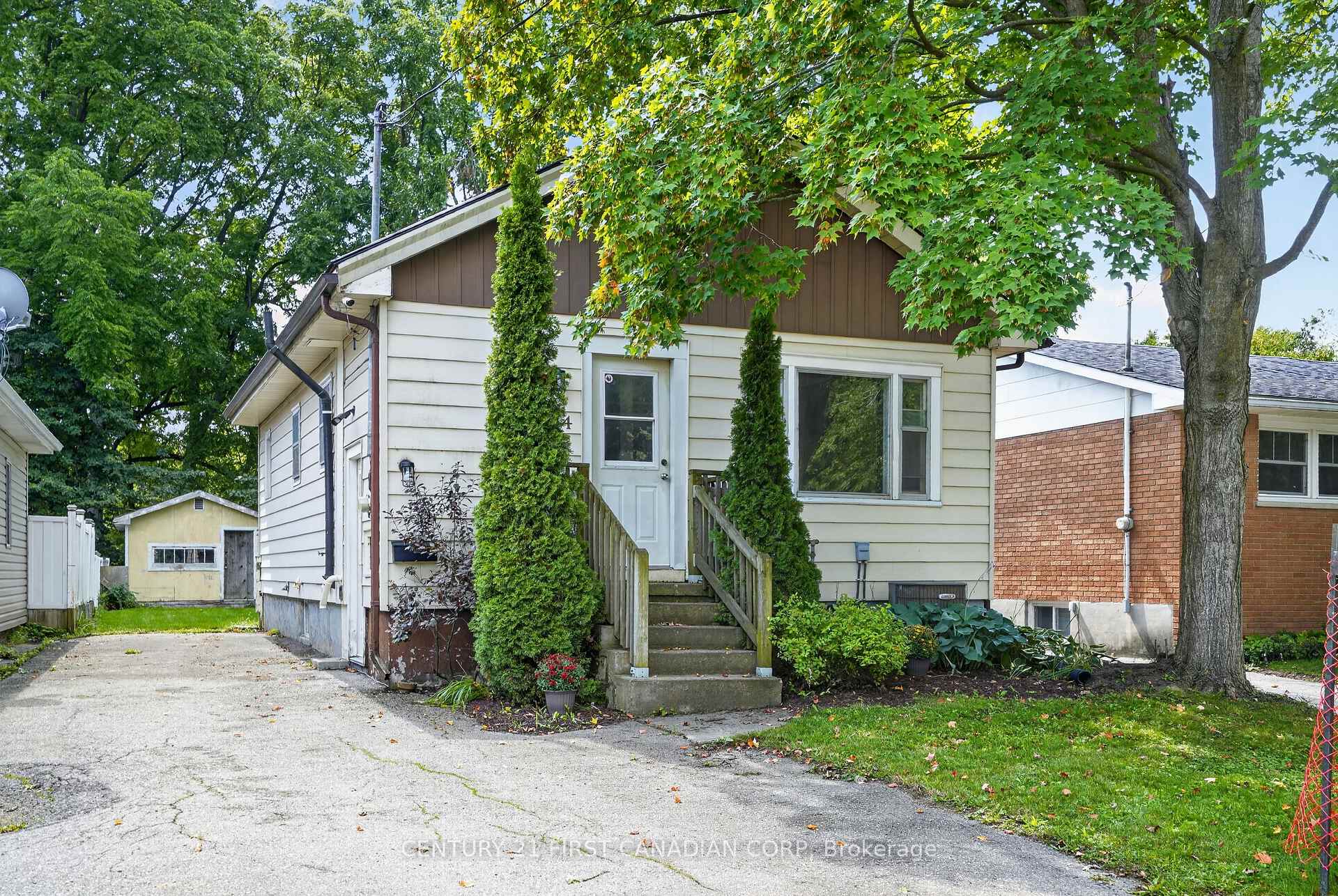 244 Edinburgh Street, London North, ON, exterior