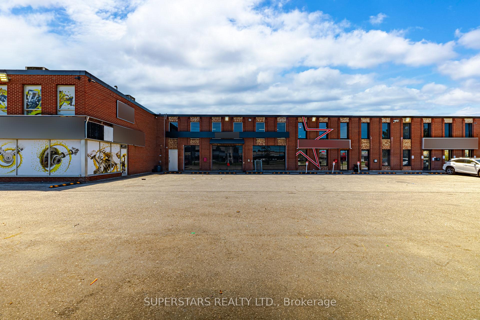 5235 Steeles Avenue W, Toronto W05, ON, exterior