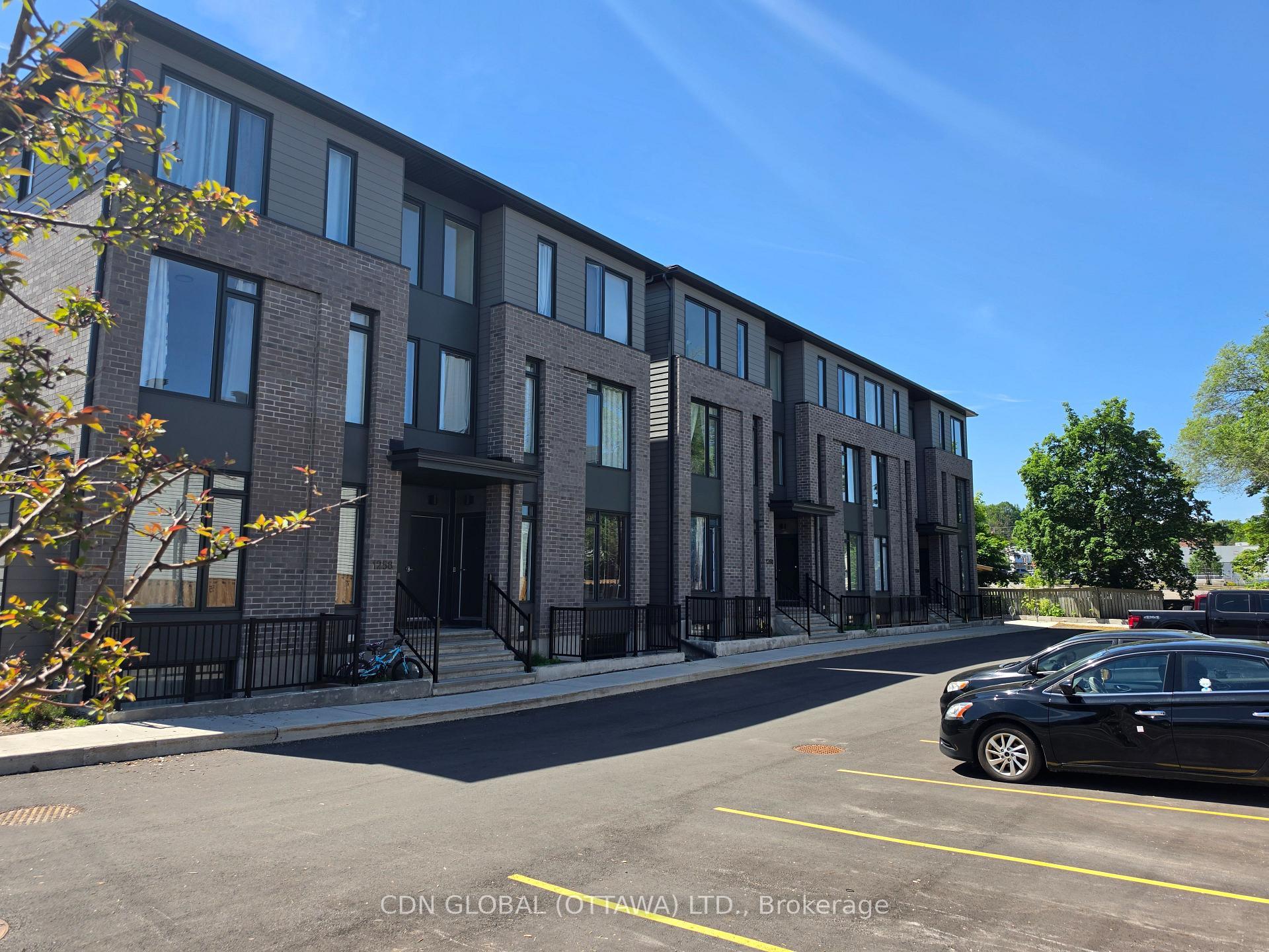 1258-1260 Marenger Street, Orleans - Convent Glen and Area, ON, exterior