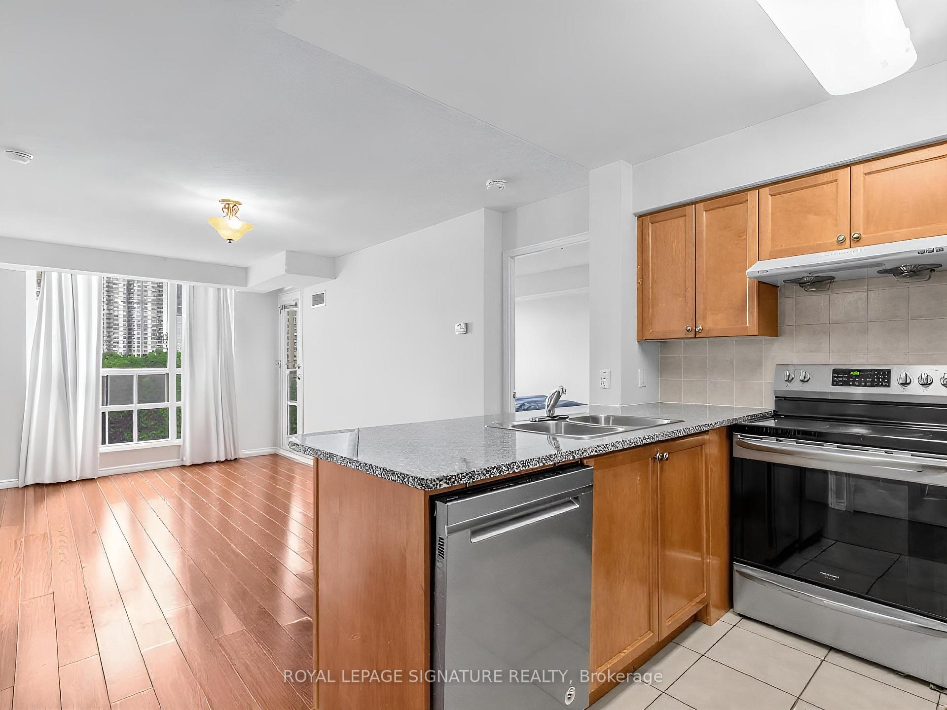 1512 - 68 Grangeway Avenue, Toronto E09, ON, exterior