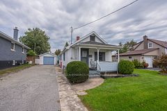 68 Christmas Street, Port Colborne, ON, exterior