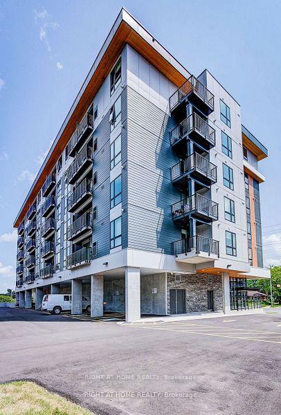 205 - 312 Erb Street, Waterloo, ON, exterior