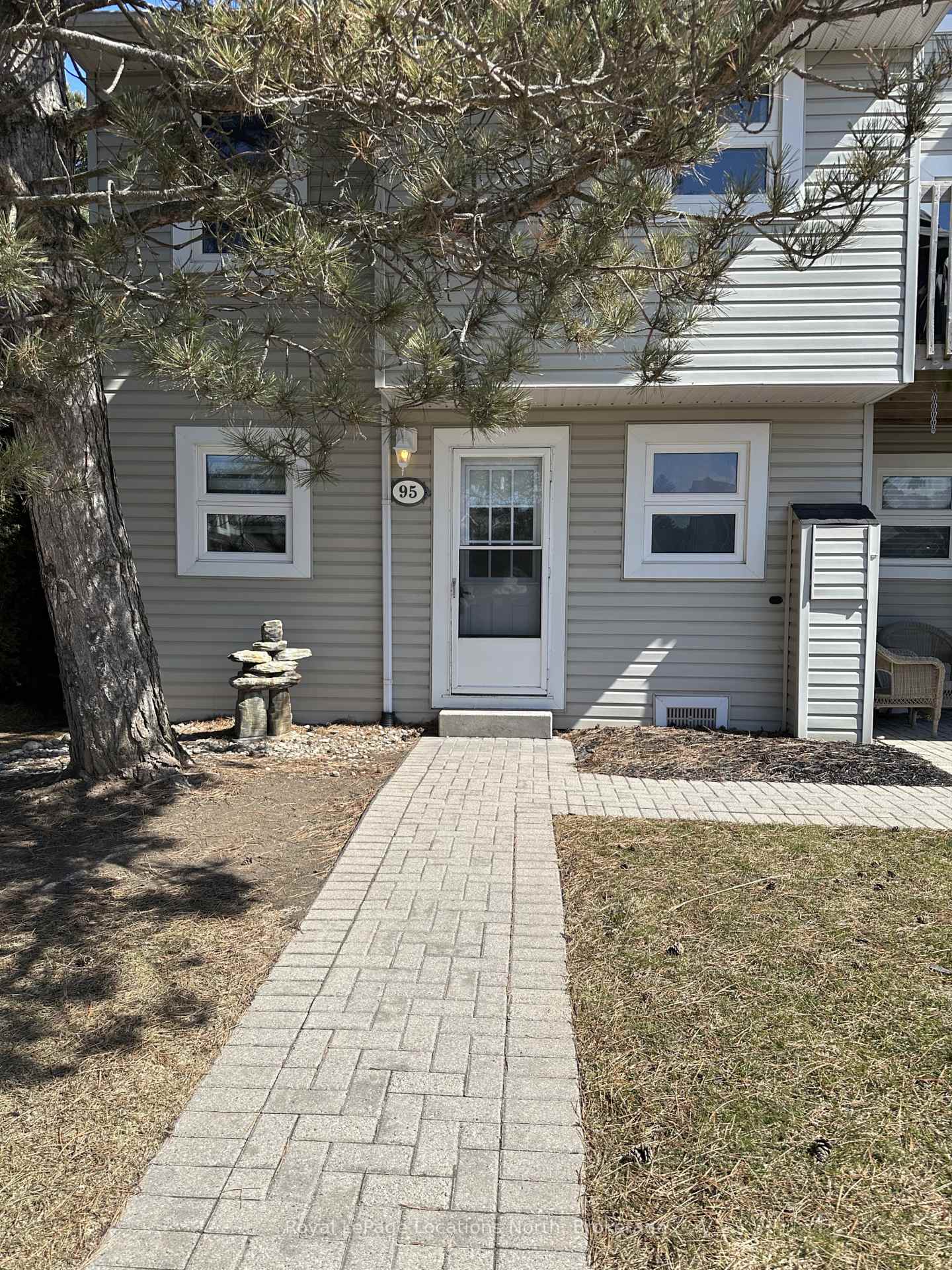 95 - 127 Alfred Street W, Blue Mountains, ON, exterior