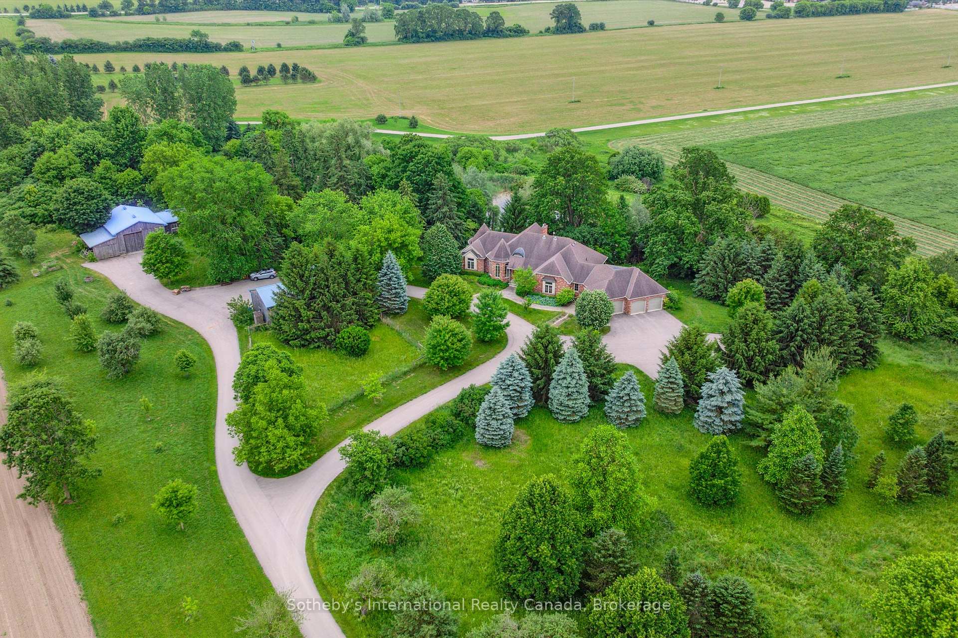1492 Maple Bend Road, Woolwich, ON, exterior