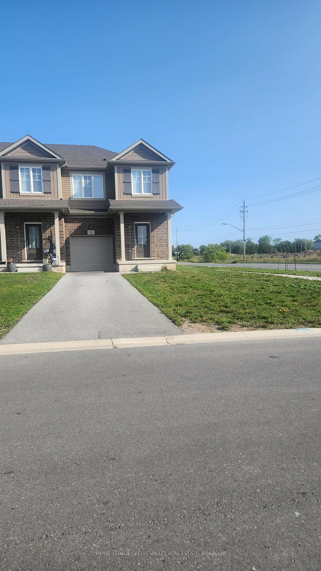 4 Sycamore Street, Welland, ON, exterior