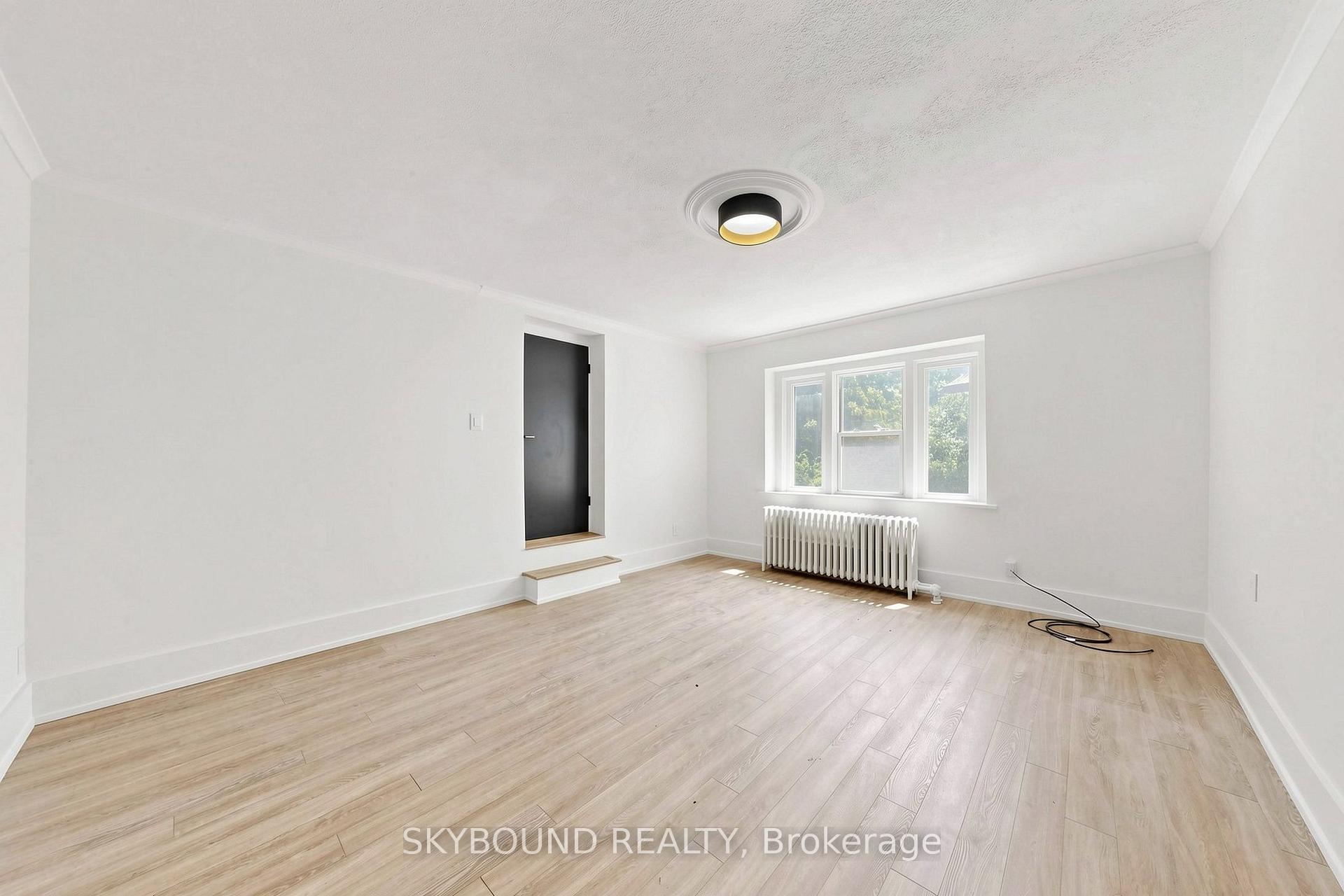 15 - 1165 Kingston Road, Toronto E06, ON, exterior